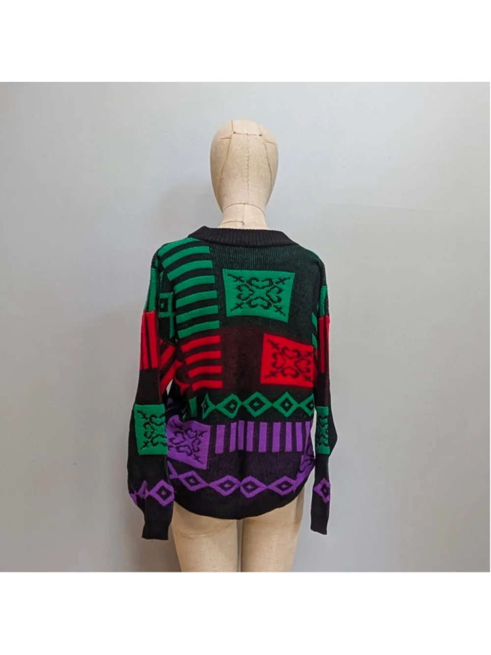 Distinctive Sportswear label distinctive
